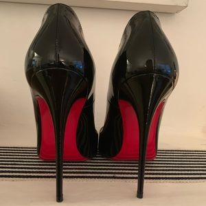 So kate Christian Louboutin heels. 38 worn once.